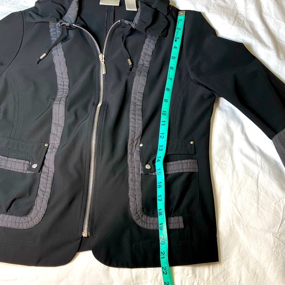 Chico’s Black ruffled collared jacket and capri pants set, size 0 (reg size S/4) - Picture 11 of 14